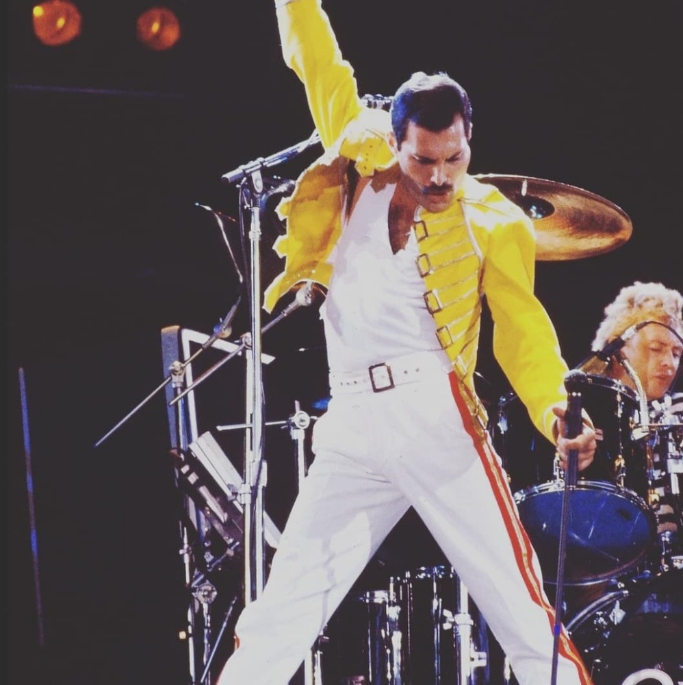 Freddy mercury costume